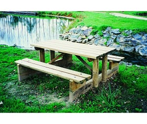 ST0027 table pique nique forestiere en bois 1 webp